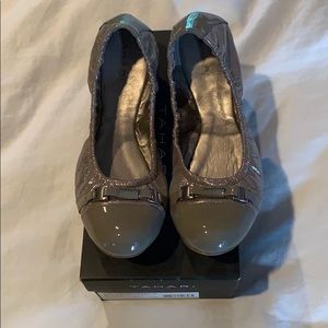 Tahari Veronica Flats - Taupe/Warm Grey - New